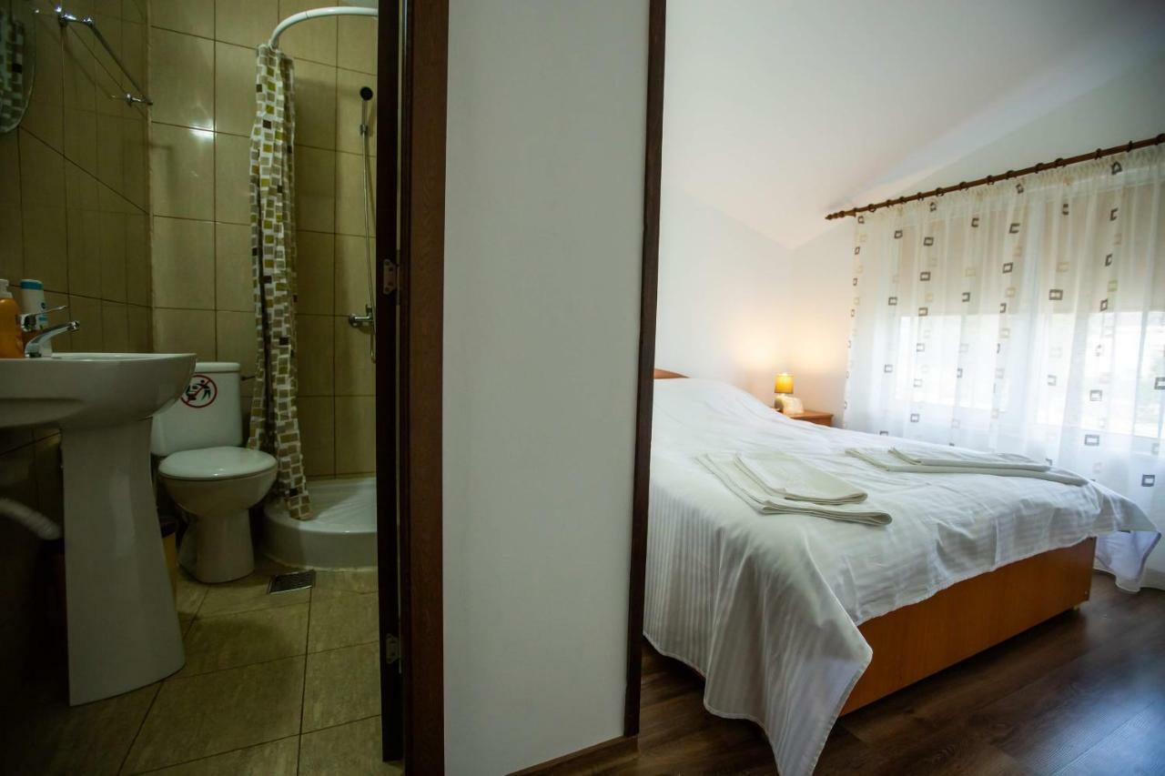 Casa Matei Hotel Mahmudia Bagian luar foto