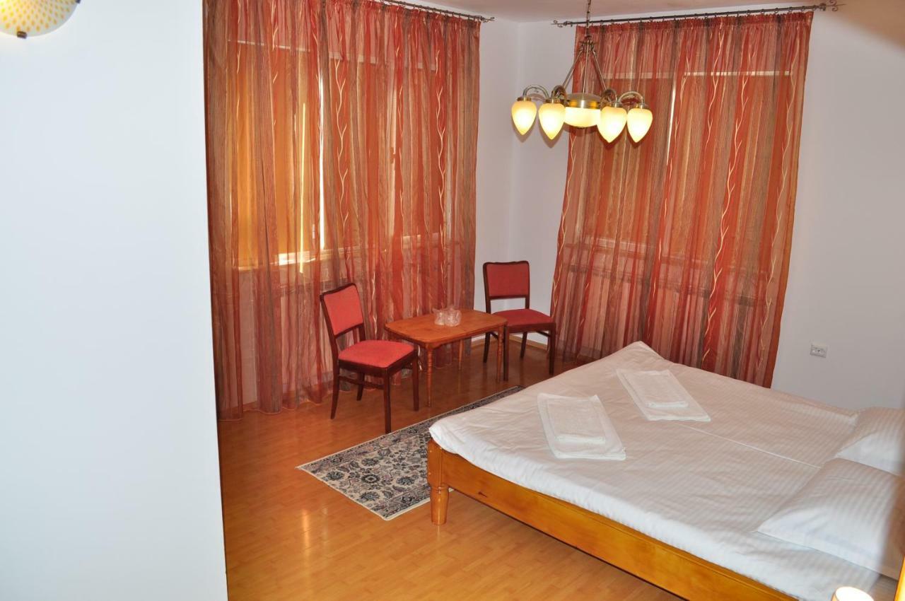 Casa Matei Hotel Mahmudia Bagian luar foto